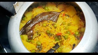 10 minutes में कुकर मैं बनाये मसालेदार पीला चावल I Yellow RiceTehri Recipe I Students Style [upl. by Eigram978]