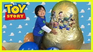 GOLDEN GIANT EGG SURPRISE OPENING Disney Toy Story [upl. by Wehtam598]