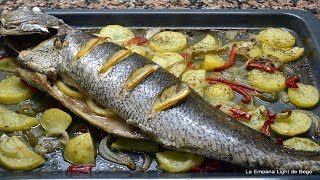 Corvina al Horno con Patatas GuarniciónPescados al Horno [upl. by Atnim]