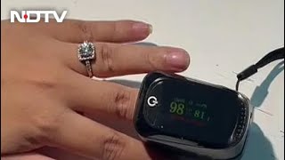 How to Use a Pulse Oximeter Correctly [upl. by Llenrahc]