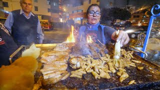 Filipino Street Food Tour in Quiapo Market Manila Turon Kwek Kwek Fried isaw [upl. by Domingo845]