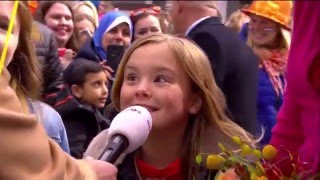 Prachtige Koningsdag in Zwolle met prinsesjes koning en koningin [upl. by Anahpos]