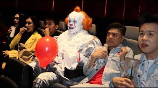 Pennywise invades cinema quotIT Chapter Twoquot Press Screening in Manila [upl. by Ecyob279]