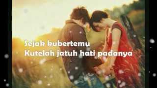 CINTA  Vina Panduwinata lyrics [upl. by Keryt]