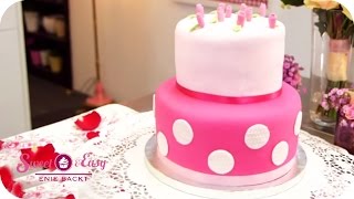 Hochzeitstorte mit Erdbeeren backen  Sweet amp Easy  Enie backt  sixx [upl. by Mittel]