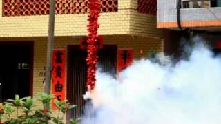 HK Chinese New Year 2012  Day 2  firecrackers  village [upl. by Farmer334]