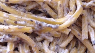 VIDEO RICETTA Pasta al Tartufo  Tonnarelli al tartufo [upl. by Kimberlee]