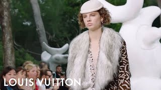 Womens Cruise 2019 Show  LOUIS VUITTON [upl. by Gnuy583]