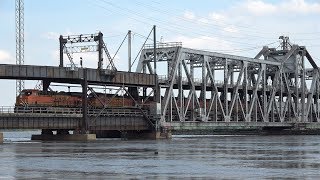 TRRS 532 BNSFs Fort Madison Swing Bridge [upl. by Sueaddaht]