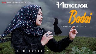 Lilin Herlina  Mengejar Badai  Dangdut Official Music Video [upl. by Rutan]