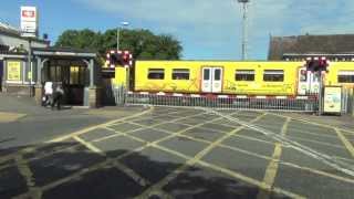 Birkdale Level Crossing [upl. by Ibson324]