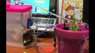 Sistema de riego automático con ARDUINO [upl. by Gnilsia]