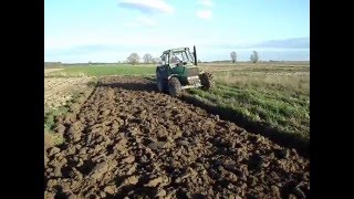 DEUTZ FAHR DX 85 ploughing oranje orka orba Pflügen [upl. by Vedette207]