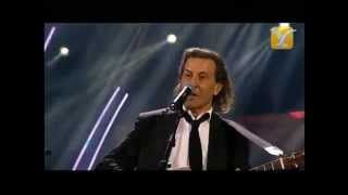 Albert Hammond Échame a Mi la Culpa Festival de Viña 2013 [upl. by Zetnahs]