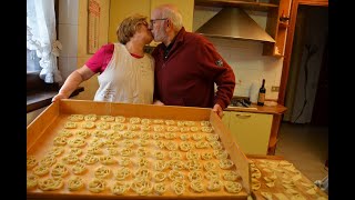 LE CARTELLATE PUGLIESI DOLCE TIPICO NATALIZIO  RICETTA DELLA Nonna Maria [upl. by Macey]